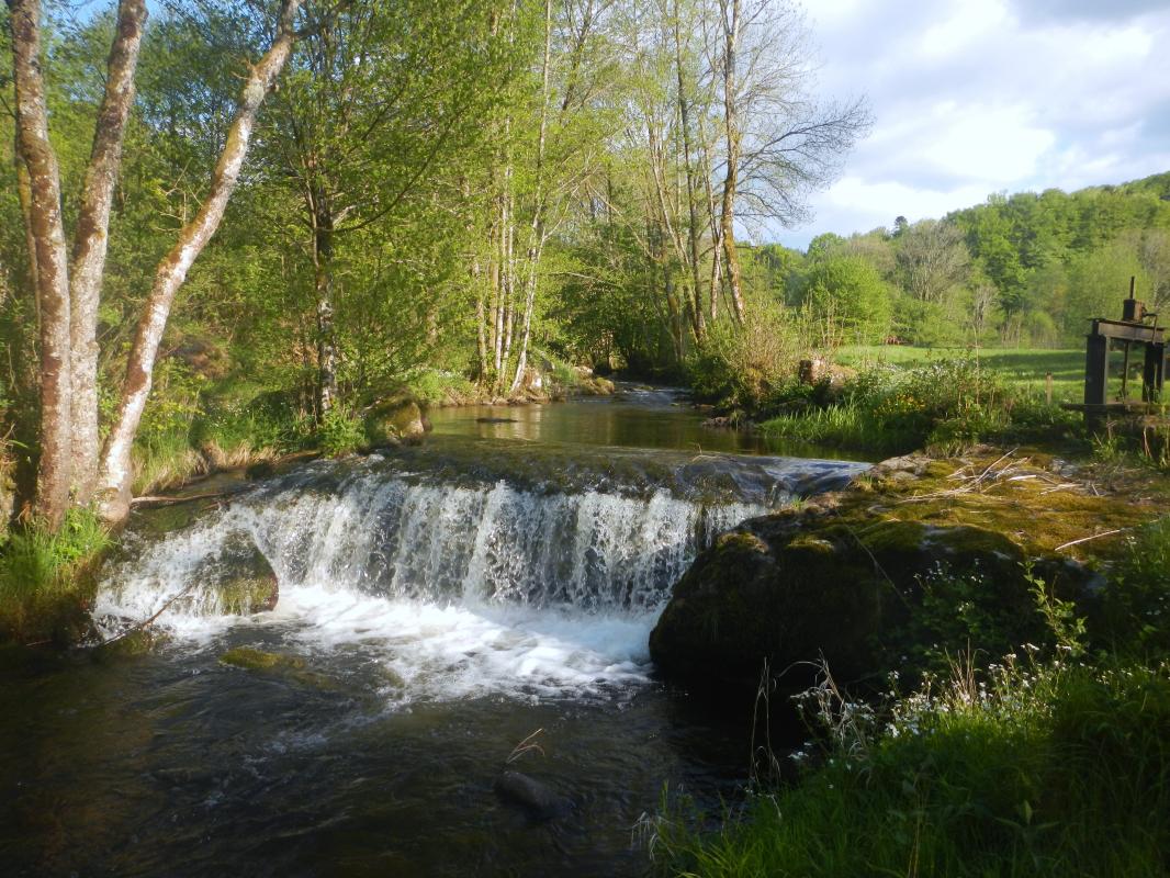 Le seuil du Moulin sur l'Yonne A. BLANCHET