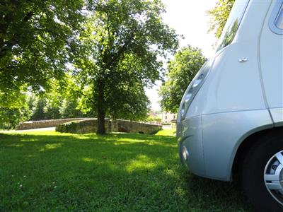 Aire-Camping-Car-Salornay-sur-Guye--2--web-2 copyright: