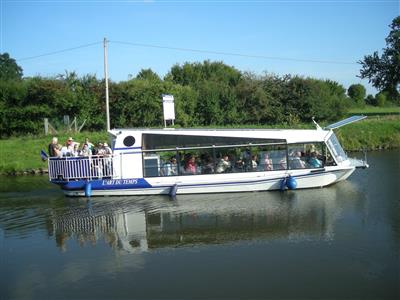 Bateau-Promenade- Lart du Temps copyright: