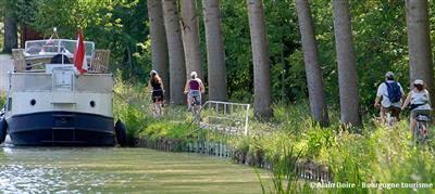 OP031BOU000V504G3I - bourgogne4 copyright: